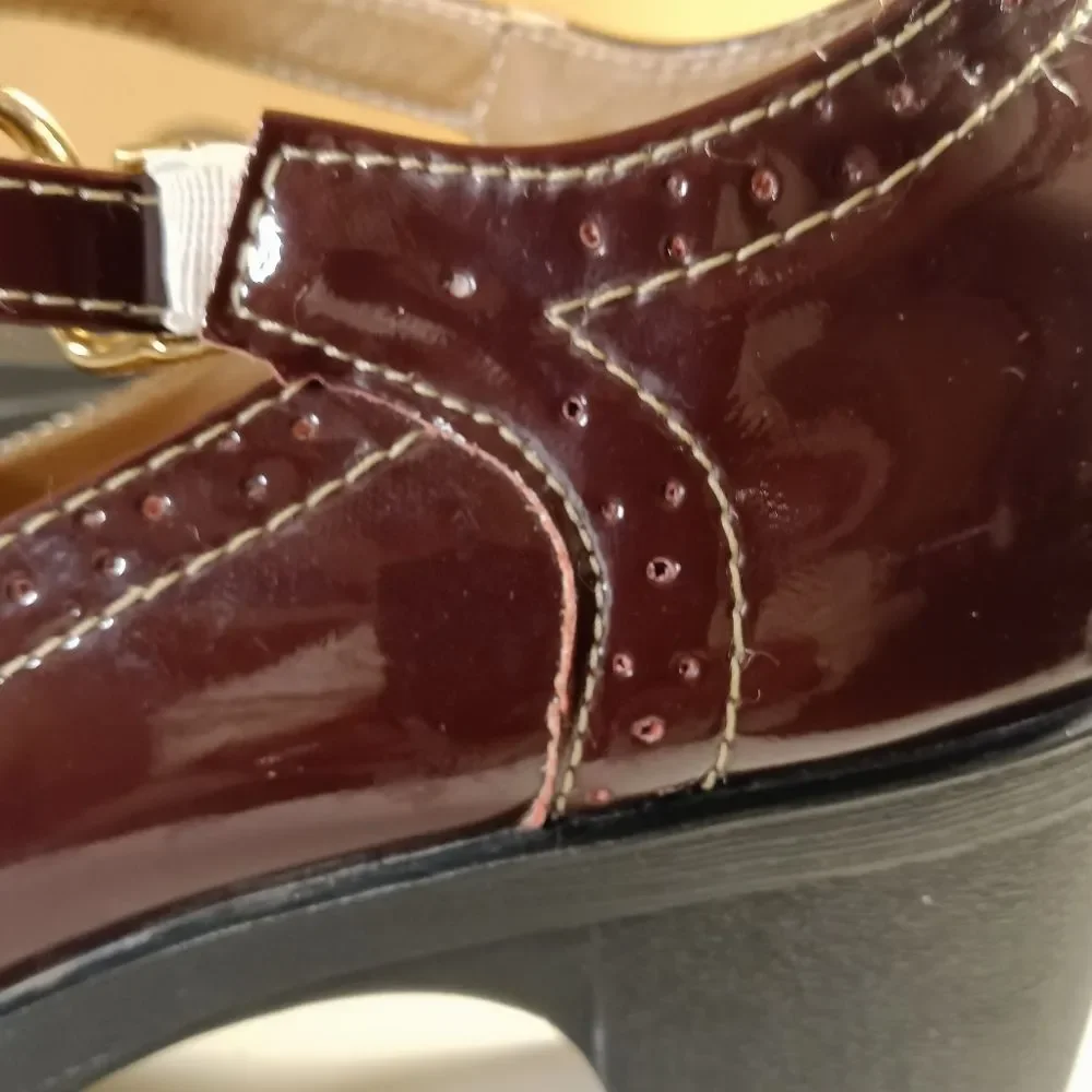 Dadawen Women's Black Cherry Red T-strap Round Toe Oxford Platform Shoes 11.5